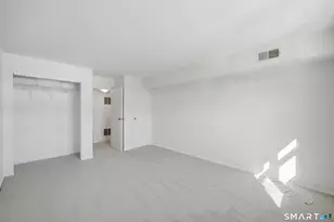 11 Bradley Cir, Enfield, CT 06082 - Photo 10