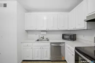 11 Bradley Cir, Enfield, CT 06082 - Photo 4