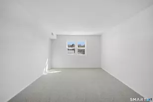 11 Bradley Cir, Enfield, CT 06082 - Photo 8