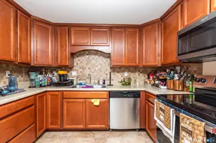 248 Woodford Ave, Plainville, CT 06062 - Photo 8