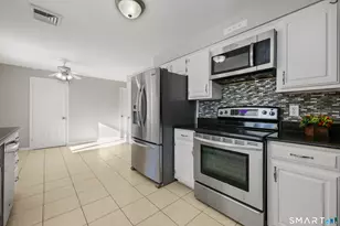 25 Shelter Rock Rd, Trumbull, CT 06611 - Photo 6