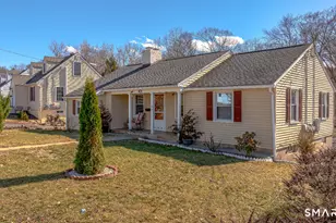 136 Pearl Lake Rd, Waterbury, CT 06706 - Photo 2