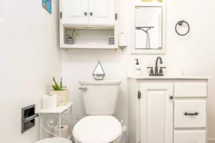 136 Pearl Lake Rd, Waterbury, CT 06706 - Photo 16