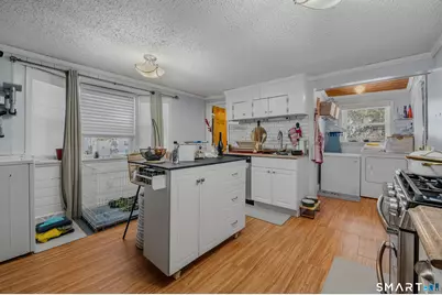 349 Naubuc Avenue #A, Glastonbury, CT 06033 - Photo 4