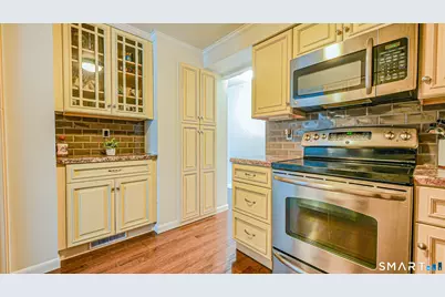 72 River Bend Road #B, Stratford, CT 06614 - Photo 12