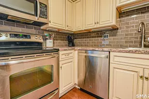 72 River Bend Rd, Stratford, CT 06614 - Photo 10