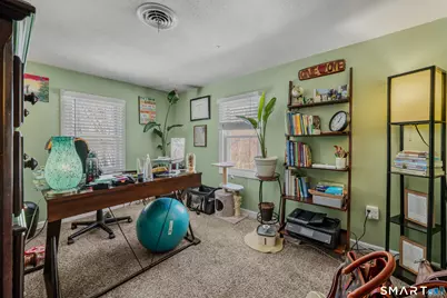 349 Naubuc Avenue #B, Glastonbury, CT 06033 - Photo 8