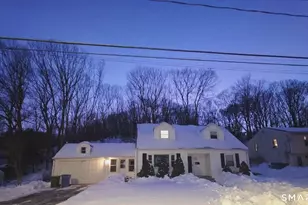 271 Gaylord Dr, Waterbury, CT 06708 - Photo 2