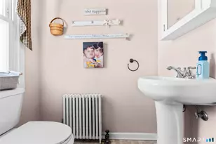 302 Gravel St, Meriden, CT 06450 - Photo 10