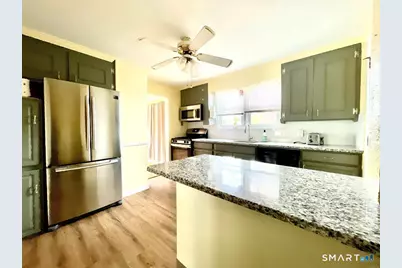 55 Bronx Avenue, Waterbury, CT 06705 - Photo 12