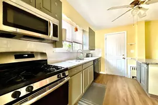 55 Bronx Ave, Waterbury, CT 06705 - Photo 10