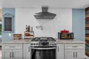 32 Twin Bridge Rd, Guilford, CT 06437 - Photo 6