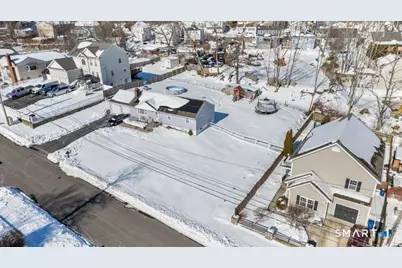 240 Valley Avenue, Bridgeport, CT 06606 - Photo 32