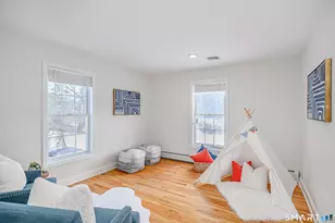 73 Dodgingtown Rd, Newtown, CT 06470 - Photo 10