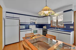 110 Heritage Dr, Waterbury, CT 06708 - Photo 10