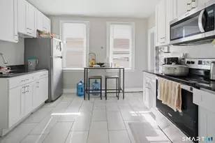 254 Wayne St, Bridgeport, CT 06606 - Photo 24