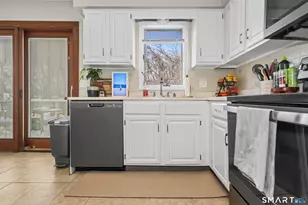 29 Toas St, Shelton, CT 06484 - Photo 12