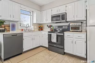 29 Toas St, Shelton, CT 06484 - Photo 10