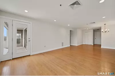 1633 Washington Boulevard #APT 6D, Stamford, CT 06902 - Photo 2