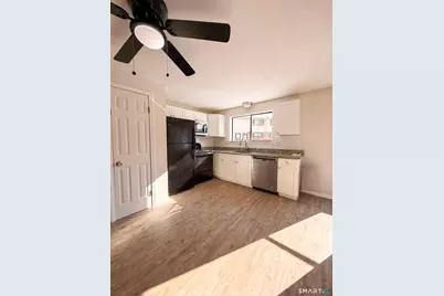 39 Horton Hill Road #APT 9B, Naugatuck, CT 06770 - Photo 4