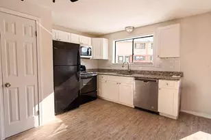 39 Horton Hill Rd, Naugatuck, CT 06770 - Photo 4