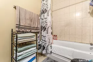 34 Hayes St, Bridgeport, CT 06608 - Photo 12