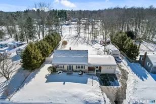 38 Eastgate Ln, Enfield, CT 06082 - Photo 4