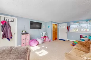 38 Eastgate Ln, Enfield, CT 06082 - Photo 14