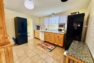 142 Washington Rd, Woodbury, CT 06798 - Photo 6