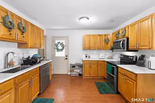 416 Chestnut Hill Ave, Waterbury, CT 06704 - Photo 14