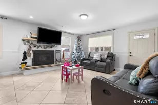 416 Chestnut Hill Ave, Waterbury, CT 06704 - Photo 10