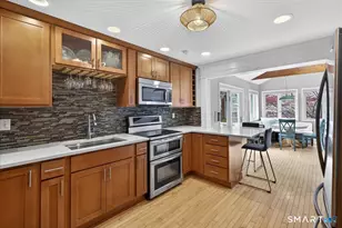 203 Burroughs Rd, Fairfield, CT 06824 - Photo 4