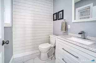 642 California St, Stratford, CT 06614 - Photo 8