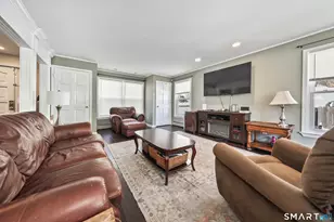 28 Beacon St, Beacon Falls, CT 06403 - Photo 6