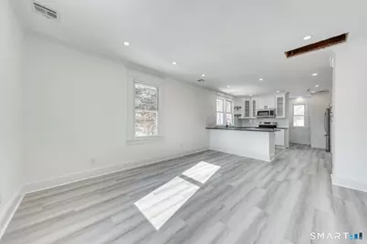 44 Wallace Row #Second Floor, Wallingford, CT 06492 - Photo 4