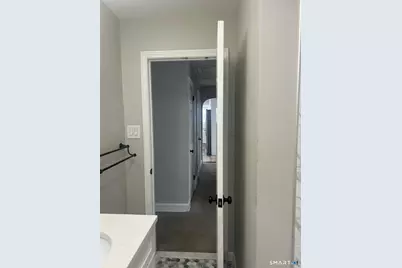 82 Middlefield Avenue #2nd Floor, Waterbury, CT 06705 - Photo 6