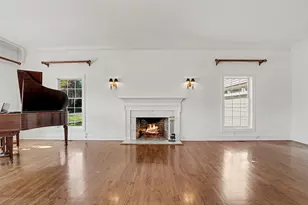 152 W River St, Milford, CT 06460 - Photo 8