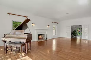 152 W River St, Milford, CT 06460 - Photo 10