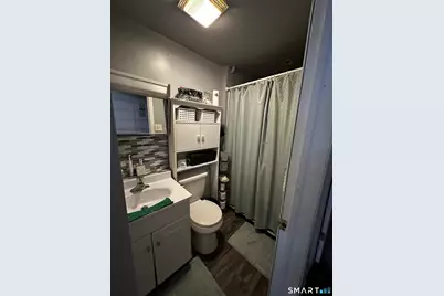 654 Laurel St Unit 1 Street, East Haven, CT 06512 - Photo 22