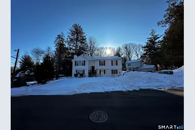 654 Laurel St Unit 1 Street, East Haven, CT 06512 - Photo 2