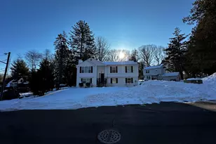 654 Laurel St, East Haven, CT 06512 - Photo 2