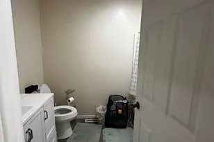 654 Laurel St, East Haven, CT 06512 - Photo 12