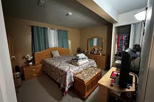 654 Laurel St, East Haven, CT 06512 - Photo 16