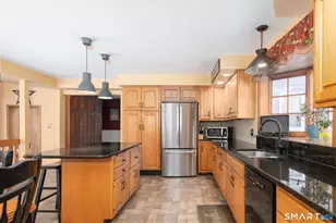 15 Pepper Tree Hill Ln, Southbury, CT 06488 - Photo 10