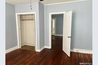 62 Rowe Avenue, Hartford, CT 06106 - Photo 8