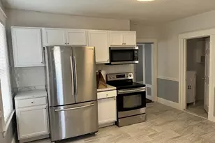 62 Rowe Ave, Hartford, CT 06106 - Photo 4