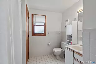 652 Black Rock Tpke, Fairfield, CT 06825 - Photo 26