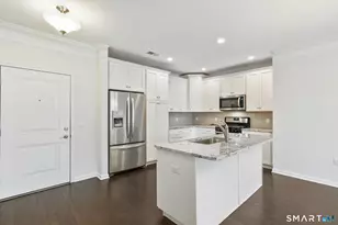 1025 Country View Rd, Danbury, CT 06810 - Photo 4