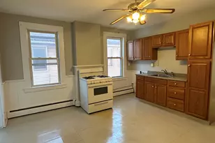 512 Broad St, Hartford, CT 06106 - Photo 4