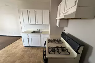 241 Lincoln St, Waterbury, CT 06710 - Photo 4